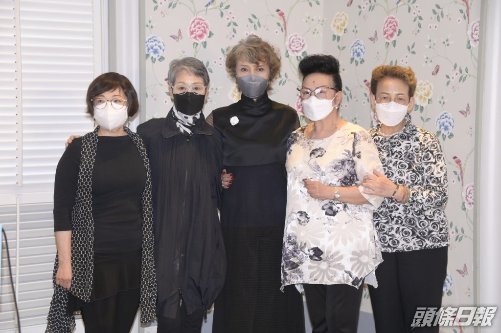 七公主的成員亦有出席追思會。